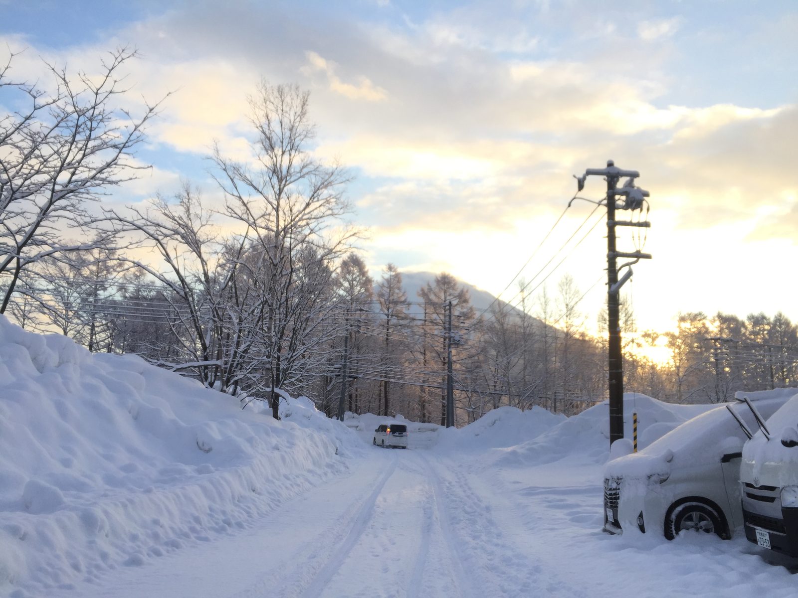 由新千歲機場來二世古|第一次到北海道滑雪,看著許多交通資訊有英文有日文是不是很難理解?雪浪來為大家整理由新千歲機場下飛機之後要怎麼到來二世古的交通資訊,方便大家為