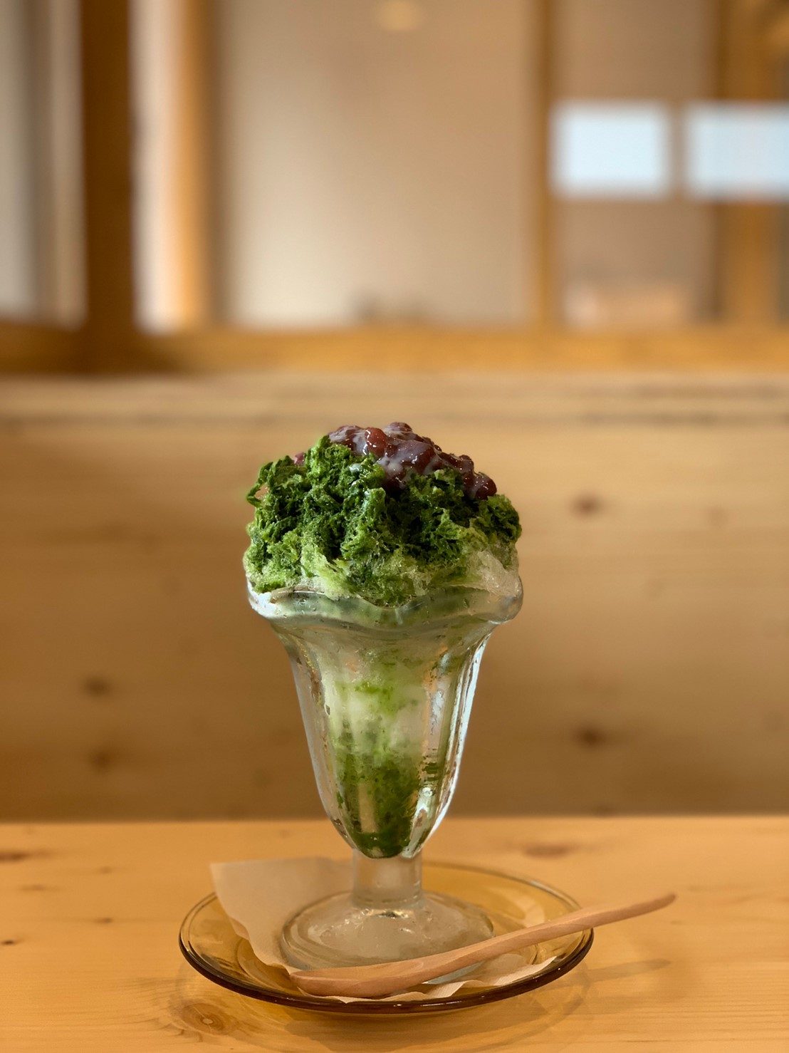 雪浪夏天推介:吃茶东屋|迎接夏天正式来到,吃茶东屋的刨冰也推出新口味,目前有草莓、草莓牛奶、红豆抹茶跟Espresso口味。店长也有提到这次的刨冰价位其实相较往年来