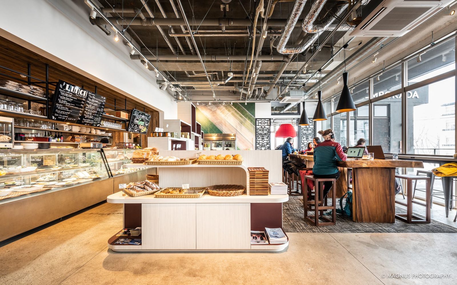 二世古咖啡廳不私藏清單|如果吃膩了飯店的自助式早餐,七點就開始提供早午餐的Green Farm Cafe也適合開始二世古的一天!餐點有班尼迪克蛋與法式吐司、漢堡的多
