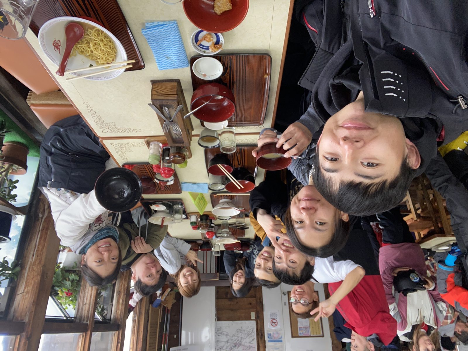 雪場中餐吃什麼？｜餐廳每年可能會修改更新營業時間、休假日等狀況，建議您在前來二世古之前由下方聯繫雪浪與我們客服諮詢，我們很樂意為您致電店家確認最新營業訊息。