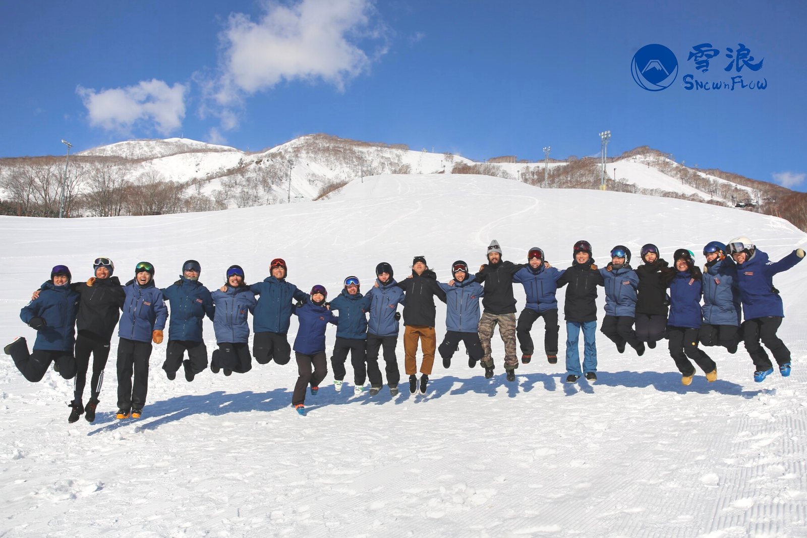 雪浪 Snow and Flow 全體中文滑雪教練團隊雪地合照